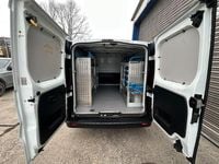 Gebraucht Opel Vivaro 121 PS (88 kW) 2019 Weiß Van / Kleinbus