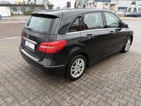 Gebraucht Mercedes B180 122 PS (89 kW) 2012 Schwarz Van / Kleinbus