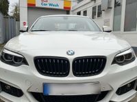 gebraucht BMW 220 i Coupé M Sport weiß