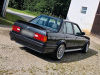 Gebraucht BMW 325 170 PS (125 kW) 1989 Schwarz Limousine