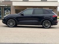 Second-hand Porsche Cayenne 262 CP (192 kW) 2015 Negru SUV