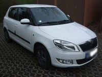 Gebraucht Skoda Fabia 69 PS (50 kW) 2012 Weiß Limousine
