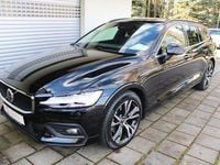 Gebraucht Volvo V60 Core 197 PS (144 kW) 2025 Onyxblack Kombi