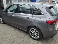 Gebraucht Mercedes B200 Progressive 163 PS (119 kW) 2021 Grau Kleinwagen