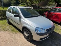 Używany Opel Corsa 60 KM (44 kW) 2002 Srebrny Hatchback