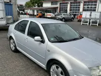 Gebraucht VW Bora Highline 116 PS (85 kW) 1999 Silber Limousine