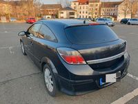Gebraucht Opel Astra 106 PS (77 kW) 2006 Schwarz Coupé