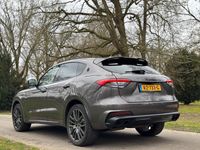 Gebraucht Maserati Levante 275 PS (202 kW) 2016 Grau SUV