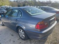 Gebraucht BMW 320 150 PS (110 kW) 1999 Blau Limousine