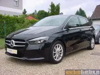 Gebraucht Mercedes B180 136 PS (100 kW) 2021 Kosmosschwarzmetallic Kleinwagen