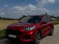 Gebraucht Ford Kuga ST-Line X 225 PS (165 kW) 2022 Rot SUV