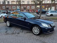 Gebraucht Mercedes E200 184 PS (135 kW) 2010 Blau Coupé