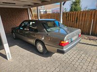Gebraucht Mercedes E260 166 PS (122 kW) 1989 Grau Limousine