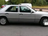 Gebraucht Mercedes E280 193 PS (141 kW) 1994 Silber Limousine
