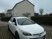 Gebraucht Opel Astra 115 PS (84 kW) 2015 Weiß Kleinwagen