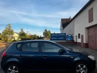 Gebraucht Kia Ceed 80 PS (58 kW) 2009 Blau Kleinwagen