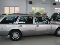 Gebraucht Mercedes 300 147 PS (108 kW) 1990 Silber Kombi