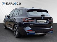 Gebraucht BMW iX3 M Sport 210 kW (286 PS) 2023 Carbonschwarz metallic SUV
