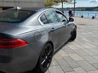 Begagnad Jaguar XE 180 HK (132 kW) 2015 Grå Sedan