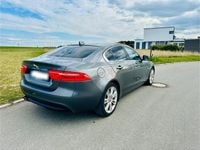 Gebraucht Jaguar XE 180 PS (132 kW) 2017 Grau Limousine