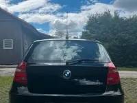 Gebraucht BMW 116 122 PS (89 kW) 2011 Schwarz Kleinwagen