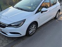 Gebraucht Opel Astra Edition 110 PS (80 kW) 2019 Weiß Limousine