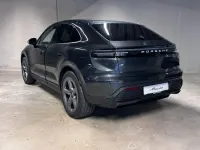 Neu Porsche Macan 300 kW (408 PS) 2026 Vulkangraumetallic SUV