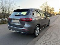Gebraucht Mercedes B200 150 PS (110 kW) 2020 Grau Van / Kleinbus