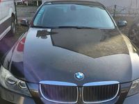 Gebraucht BMW 320 163 PS (119 kW) 2007 Schwarz Kombi