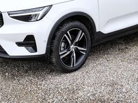 Gebraucht Volvo XC40 Plus 163 PS (119 kW) 2025 Crystal white / metallic SUV