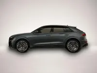 Gebraucht Audi Q8 Ambiente 286 PS (210 kW) 2026 Manufacturer SUV