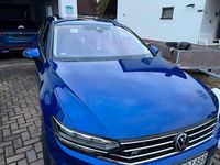 Gebraucht VW Passat Highline 290 PS (213 kW) 2022 Blau Kombi