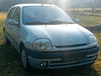 Gebraucht Renault Clio II 58 PS (42 kW) 2001 Silber Kleinwagen
