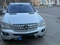 Gebraucht Mercedes ML320 224 PS (164 kW) 2007 Grau SUV