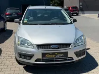 Gebraucht Ford Focus Trend 116 PS (85 kW) 2005 Silber Limousine