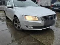 Second-hand Volvo V70 120 CP (88 kW) 2016 Argintiu Break