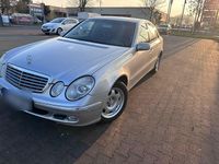 Gebraucht Mercedes E240 177 PS (130 kW) 2004 Grau Limousine