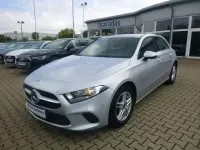 Gebraucht Mercedes A180 136 PS (100 kW) 2019 Silber Limousine
