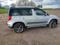 Gebraucht Skoda Yeti 140 PS (102 kW) 2015 Silber SUV