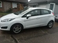 Gebraucht Ford Fiesta 75 PS (55 kW) 2013 Weiß Kleinwagen