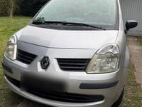 Usata Renault Modus 74 CV (54 kW) 2007 Argento Monovolume