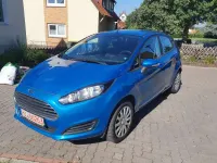Gebraucht Ford Fiesta Trend 65 PS (47 kW) 2013 Arubablau metallic Kleinwagen