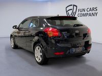 Gebraucht Kia Ceed Edition 7 116 PS (85 kW) 2013 Schwarz Kleinwagen