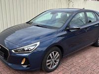 Gebraucht Hyundai i30 Trend 140 PS (102 kW) 2018 Blau Limousine