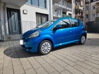Gebraucht Toyota Aygo 68 PS (50 kW) 2009 Blau Kleinwagen