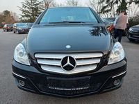 Gebraucht Mercedes B180 116 PS (85 kW) 2010 Schwarz Van / Kleinbus