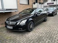 Gebraucht Mercedes E350 293 PS (215 kW) 2009 Schwarz Coupé