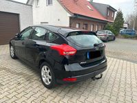 Gebraucht Ford Focus 120 PS (88 kW) 2017 Schwarz Limousine