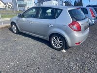 Gebraucht Kia Ceed 126 PS (92 kW) 2010 Silber Kleinwagen