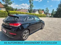Gebraucht Hyundai i30 Intro Edition 159 PS (116 kW) 2021 Schwarz Limousine